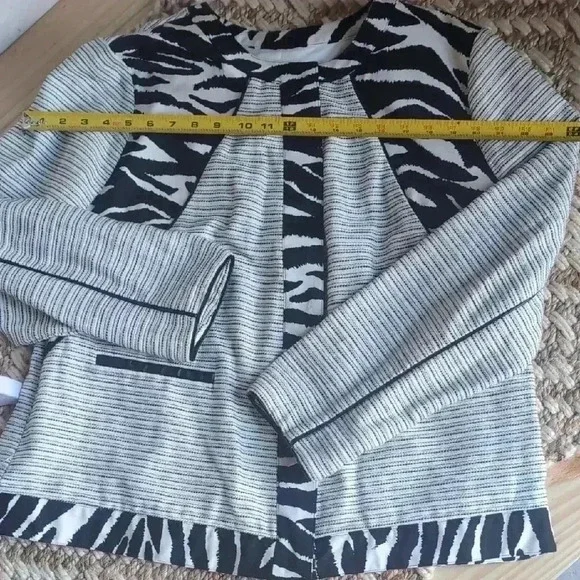 Chico's Stylish Black and White Women's Jacket - Picture 8 of 8